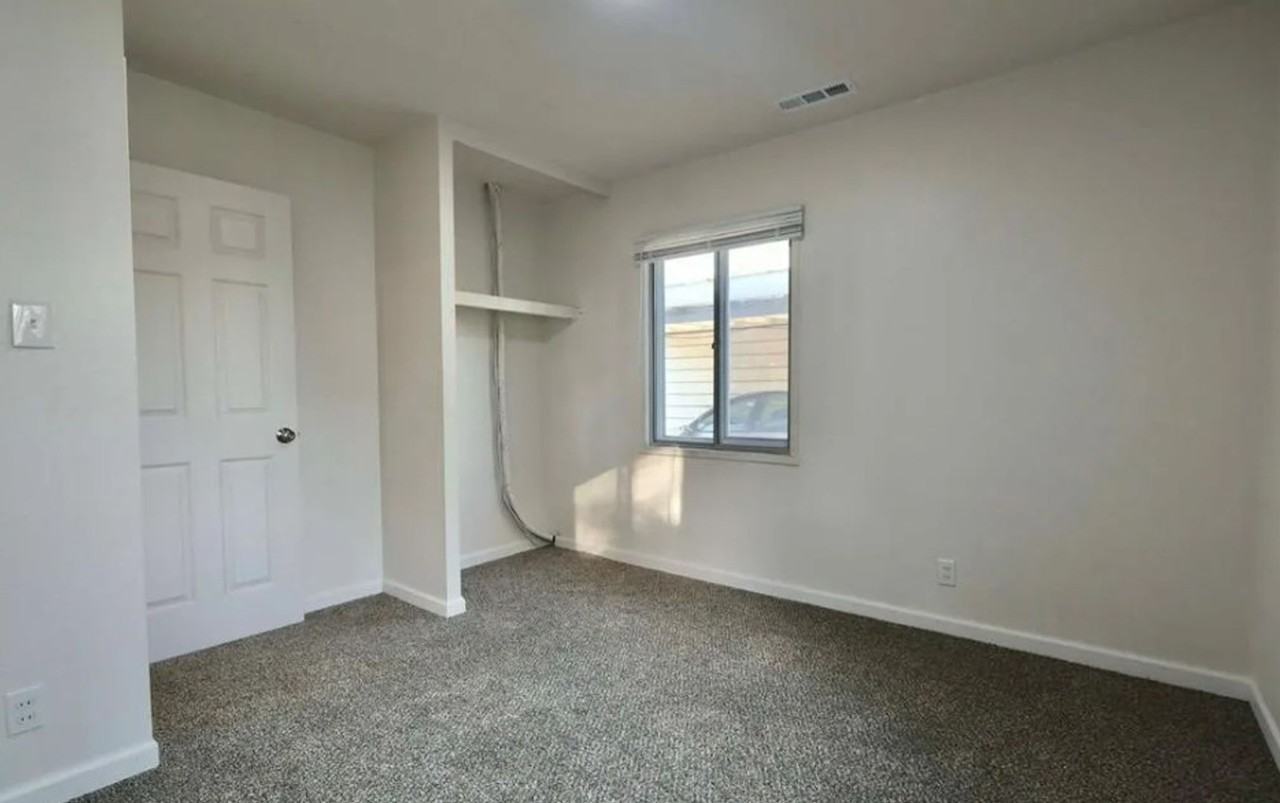 804 Saint Thomas Ln - Photo 7 of 10