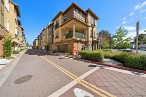 featured image of 665 Alamo Ct