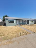 featured image of 1015 W Gem Ave