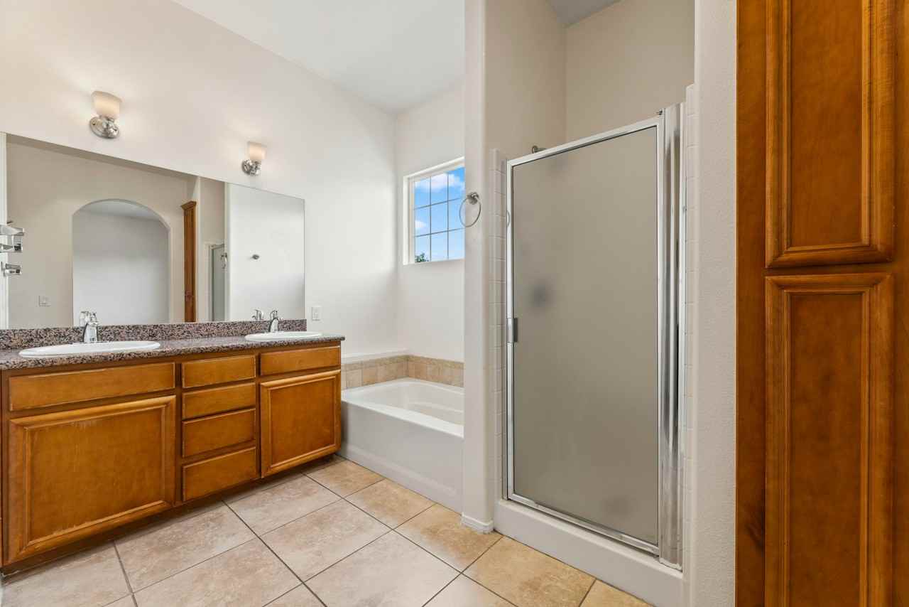 1472 Patricia Avenue - Photo 4 of 10