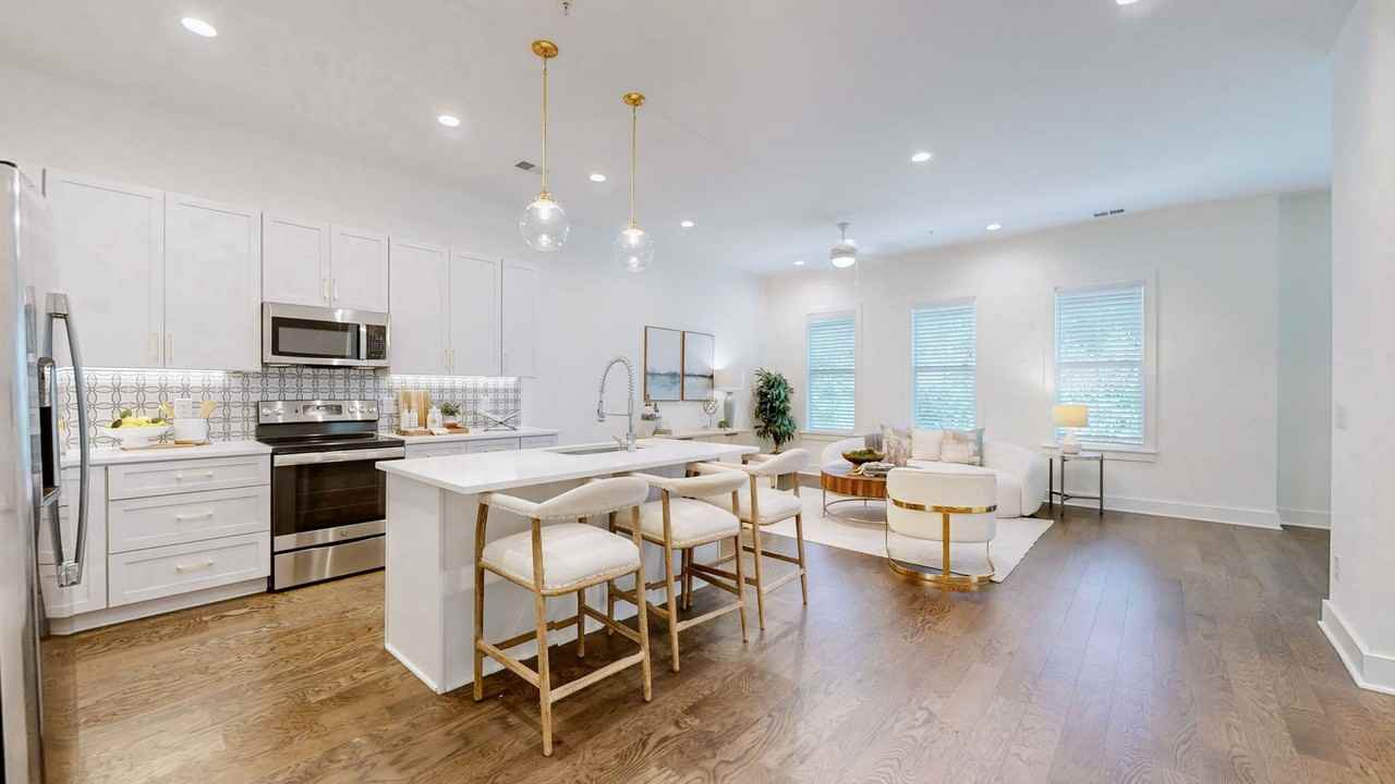 425 Herringbone Ct - Photo 2 of 20