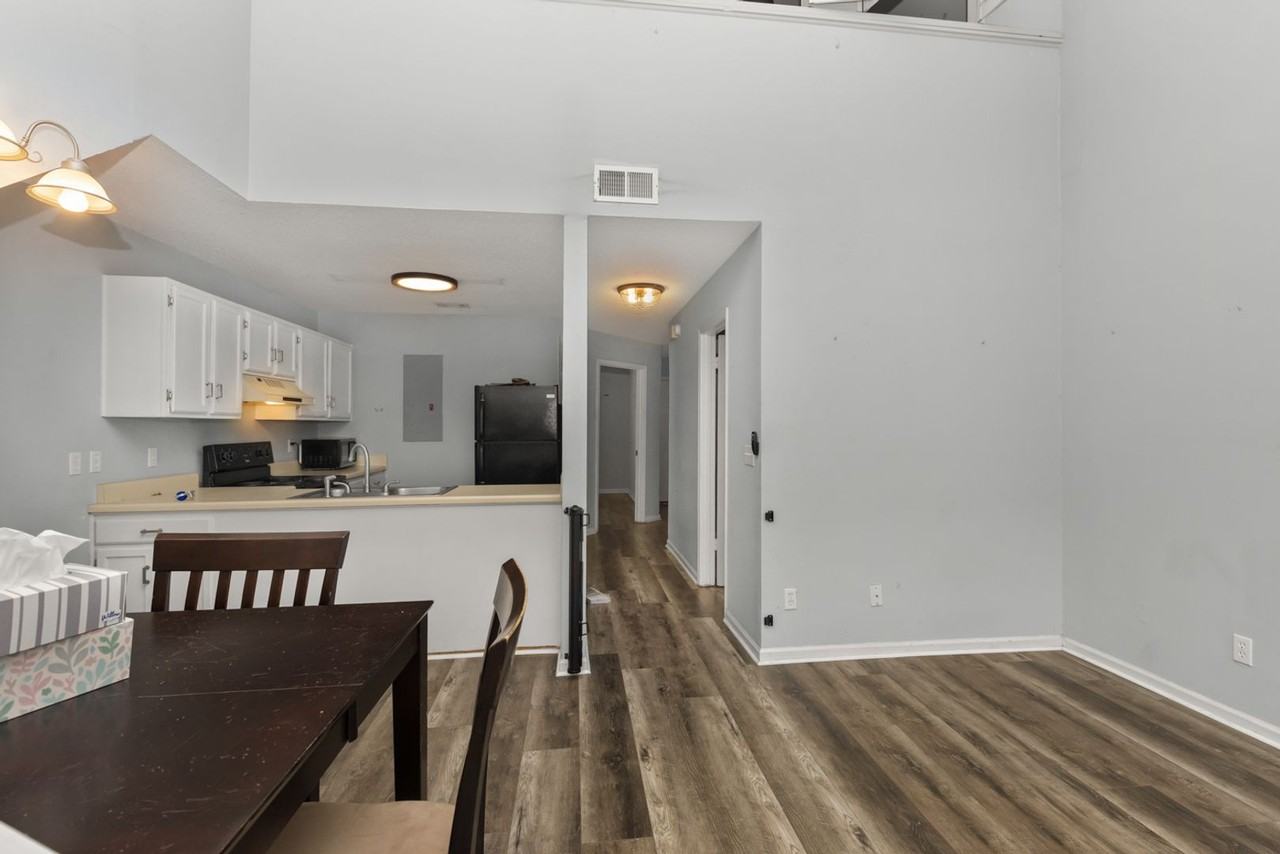 1009 Stonegate Dr #A - Photo 3 of 19