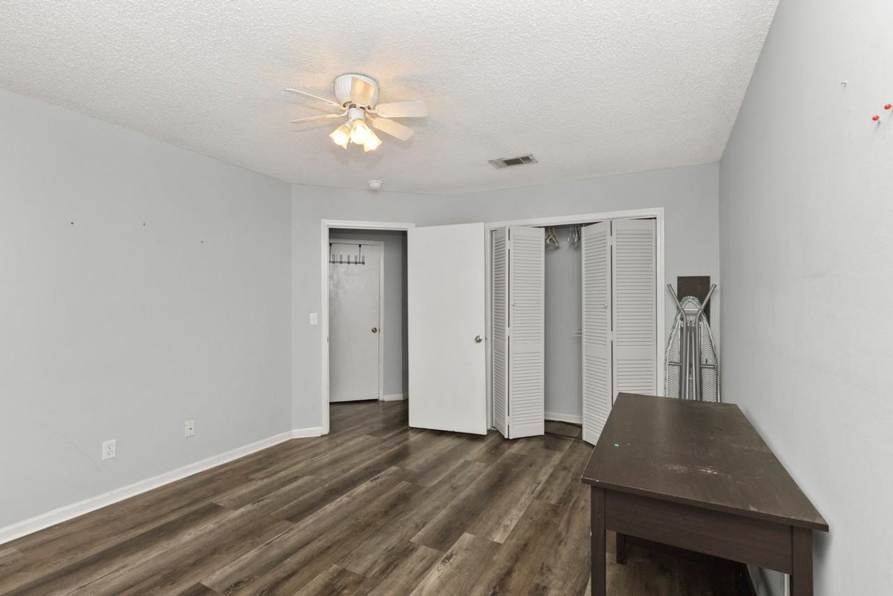 1009 Stonegate Dr #A - Photo 4 of 19