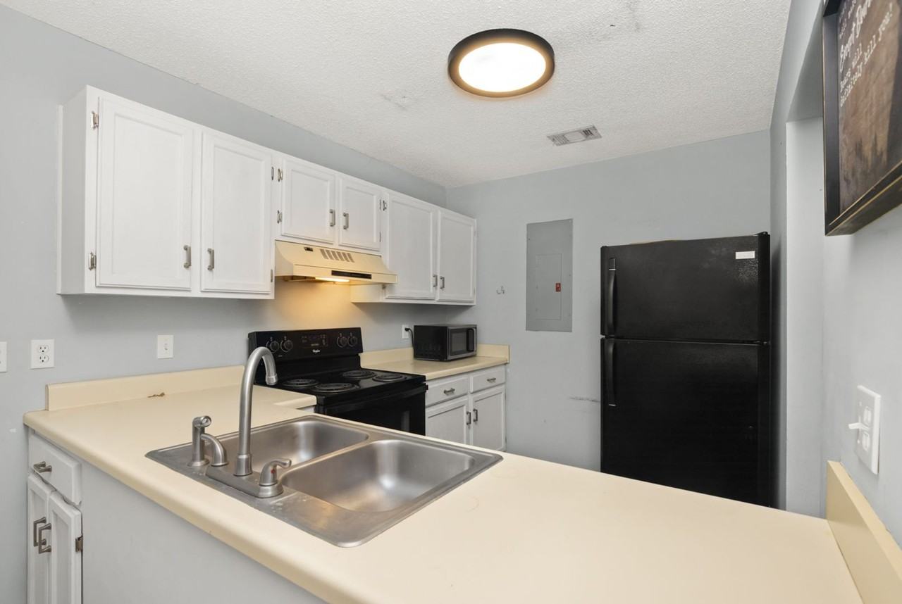 1009 Stonegate Dr #A - Photo 7 of 19