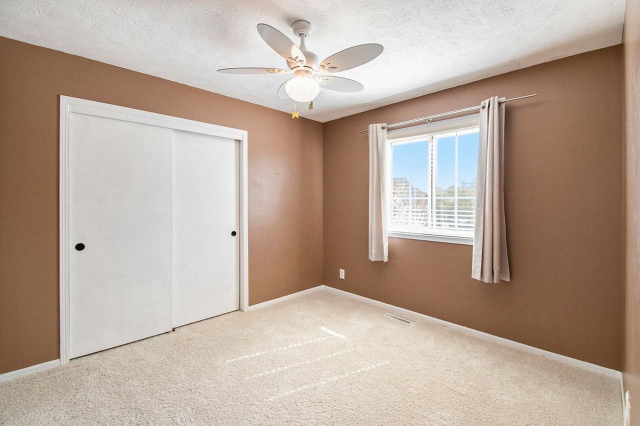 7202 S 155th Ave - Photo 7 of 16