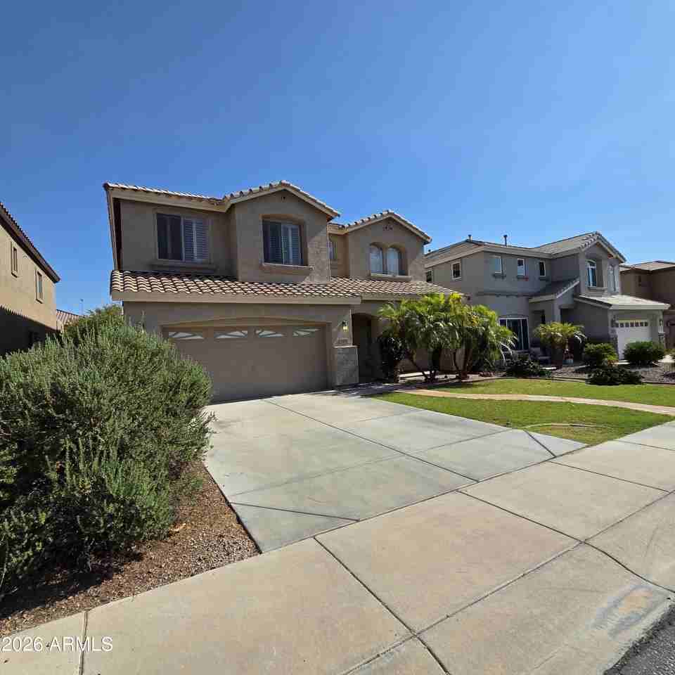 2709 W Redwood Ln - Photo 3 of 36
