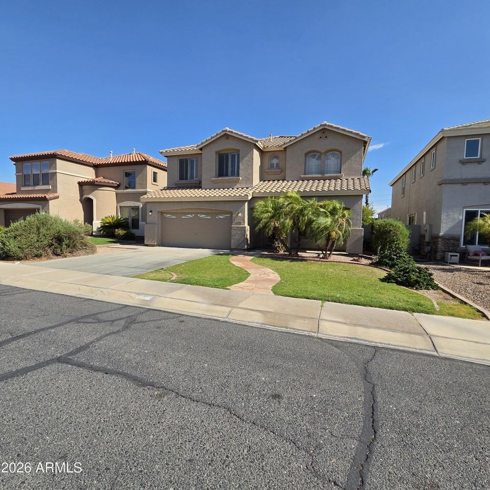 2709 W Redwood Ln - Photo 4 of 36