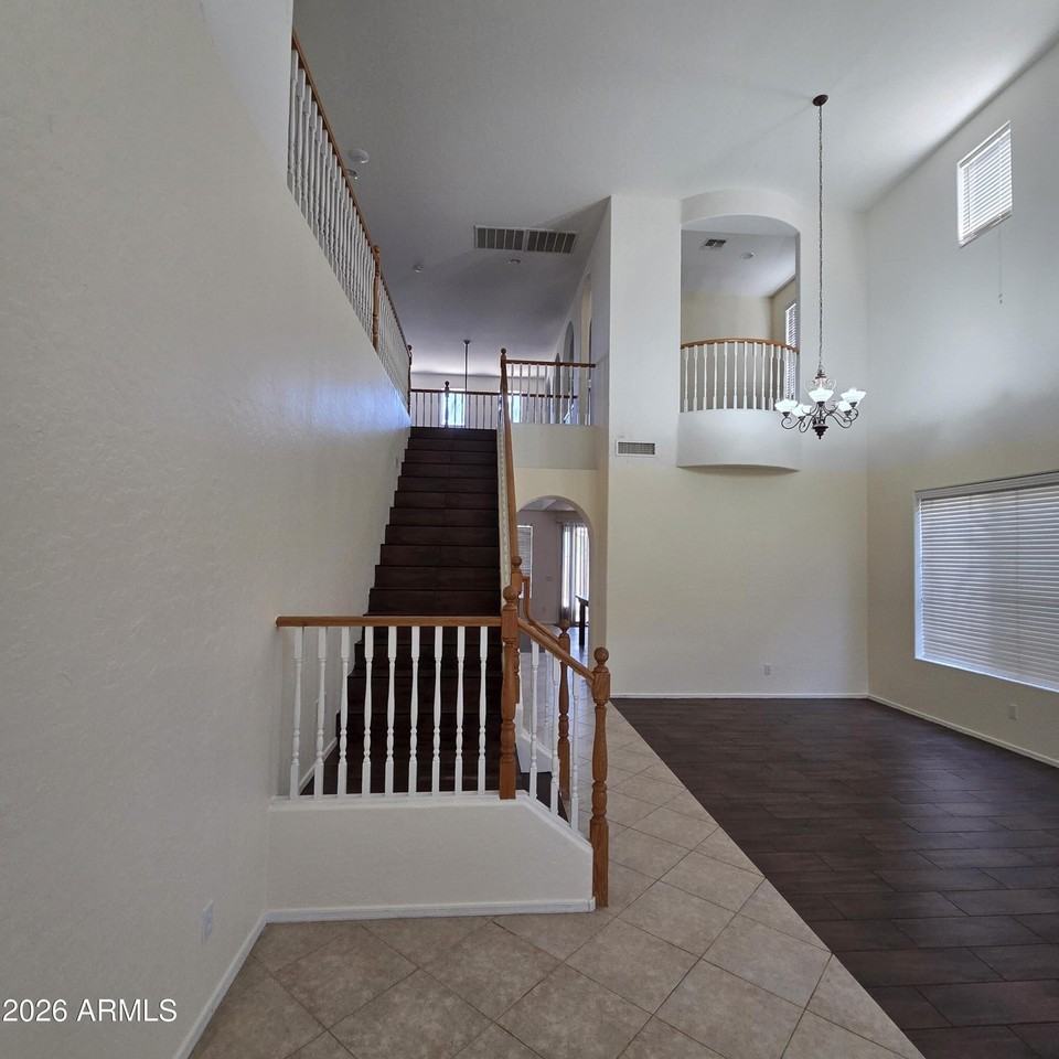 2709 W Redwood Ln - Photo 6 of 36