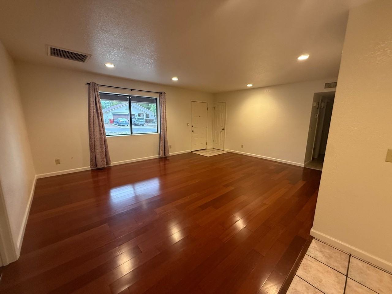 4285 E Mustang Dr - Photo 2 of 19