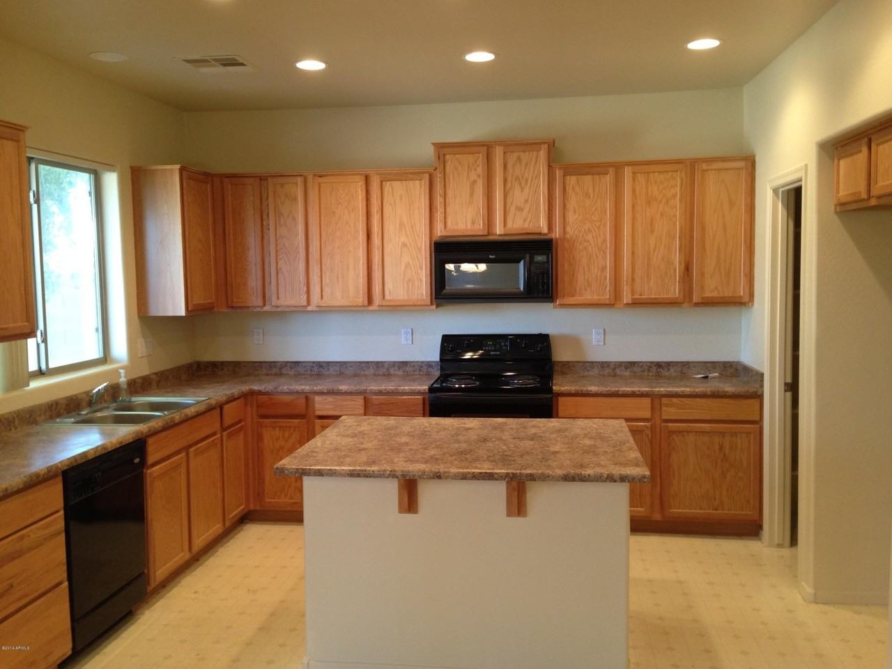 2050 S Falcon Dr - Photo 3 of 18