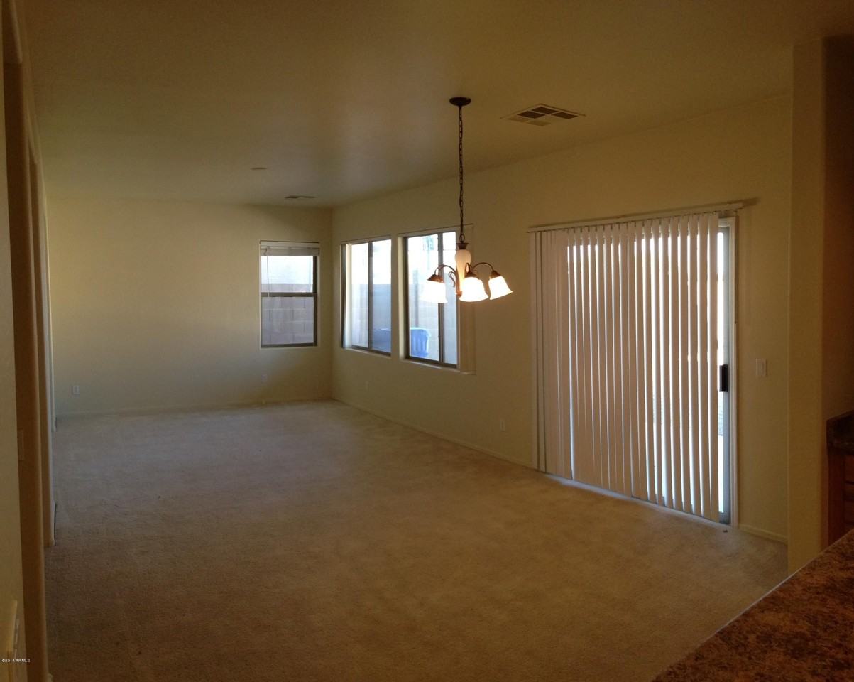 2050 S Falcon Dr - Photo 5 of 18
