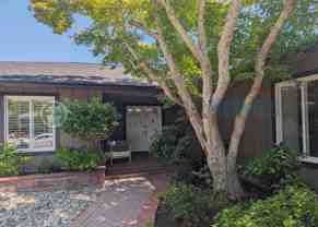 136 Peacock Dr - Photo 1 of 1
