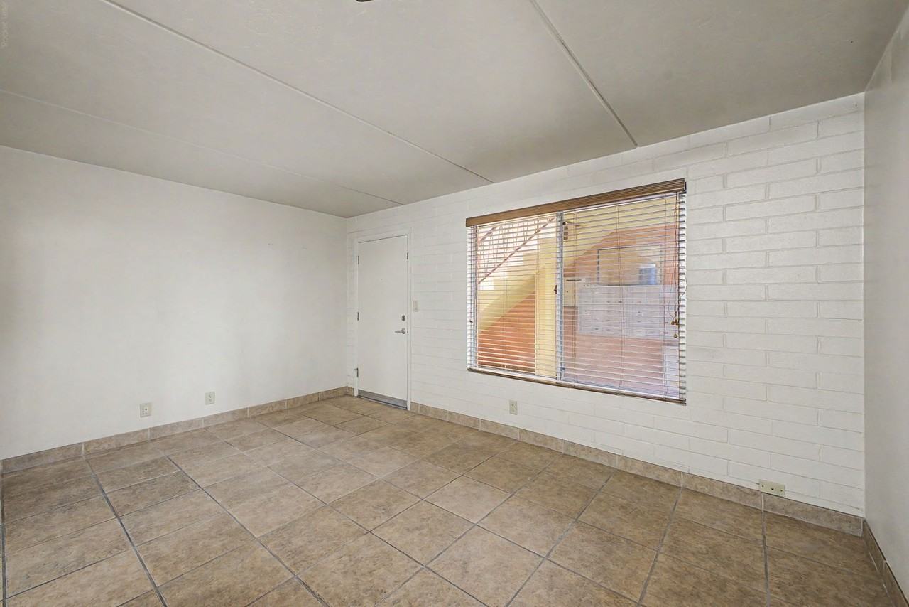 55 N Cherry Ave #114 - Photo 7 of 31