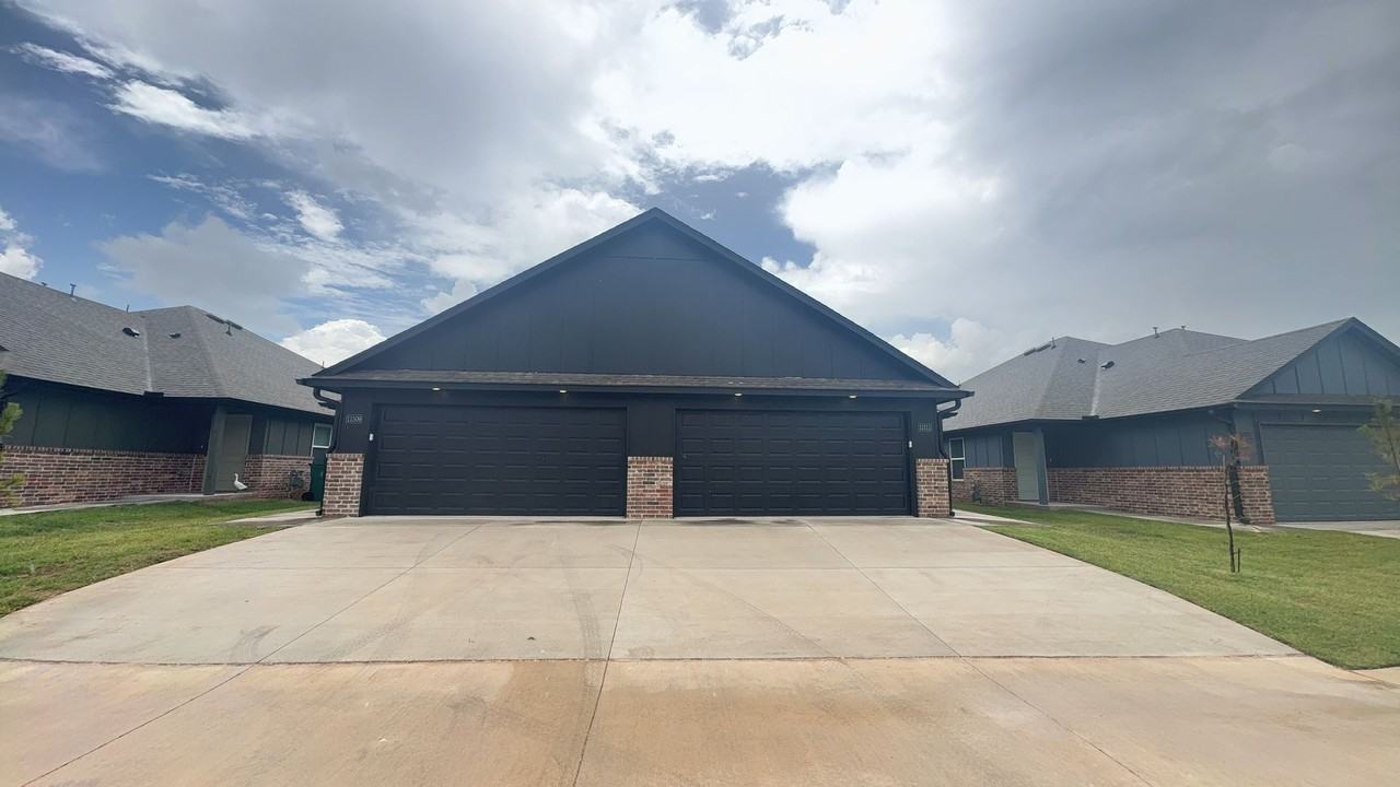 11511 N University Dr - Photo 4 of 23