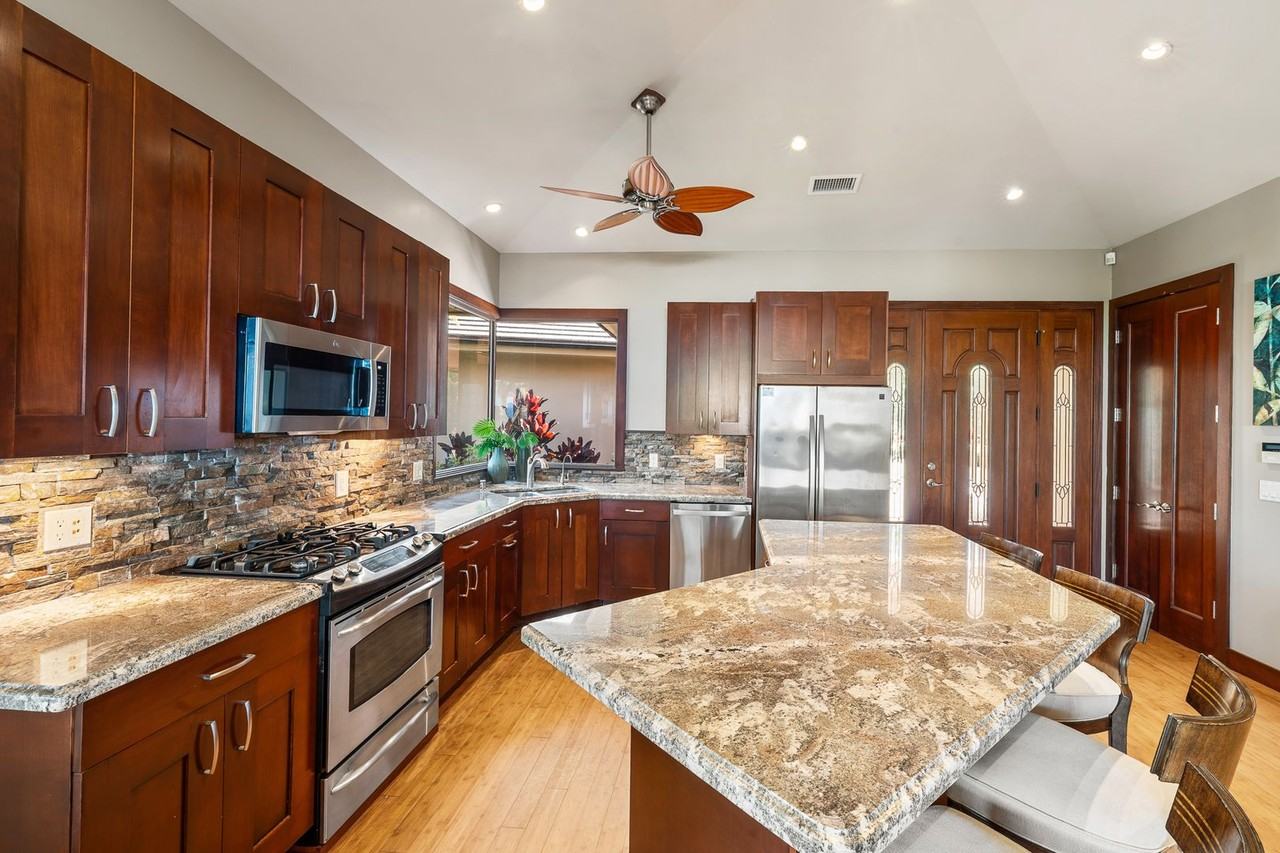 116 Keoawa Pl - Photo 6 of 31