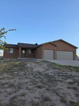 1058 E Ranch Dr - Photo 1 of 1