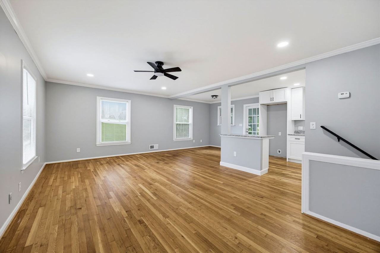 3051 Highland Dr Se - Photo 6 of 29