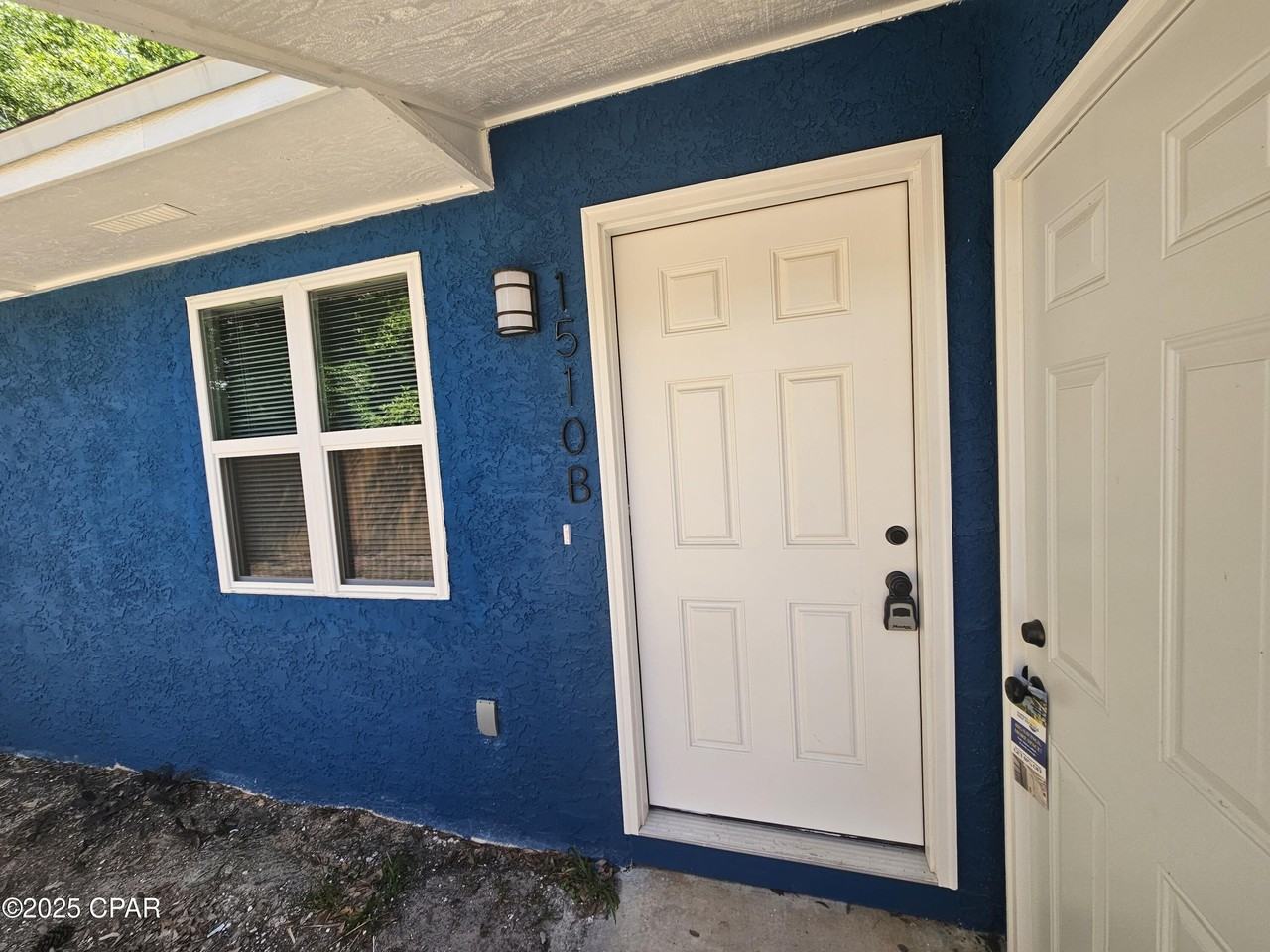 1510 Arthur Ave #B - Photo 2 of 17