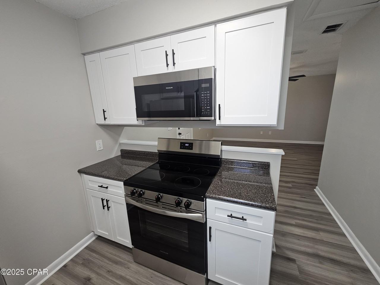1510 Arthur Ave #B - Photo 6 of 17