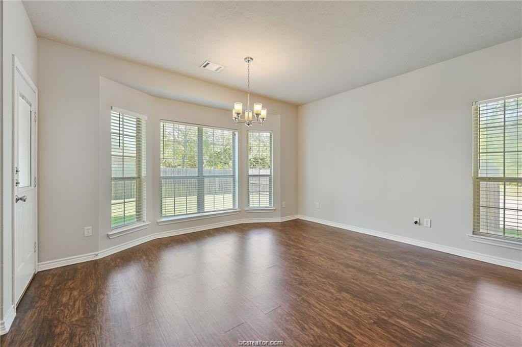 1219 Harrisonburg Ln - Photo 4 of 18