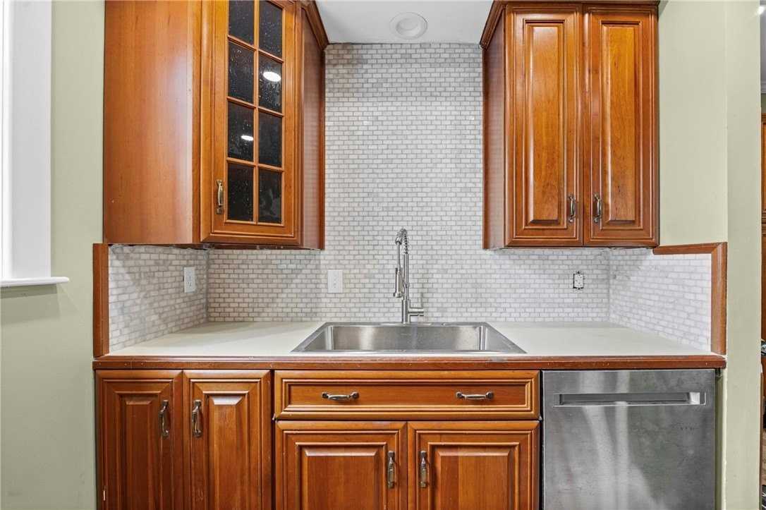 185 Columbia Ave - Photo 7 of 25