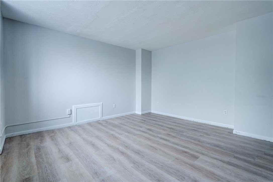 400 Main St #B12 - Photo 7 of 12