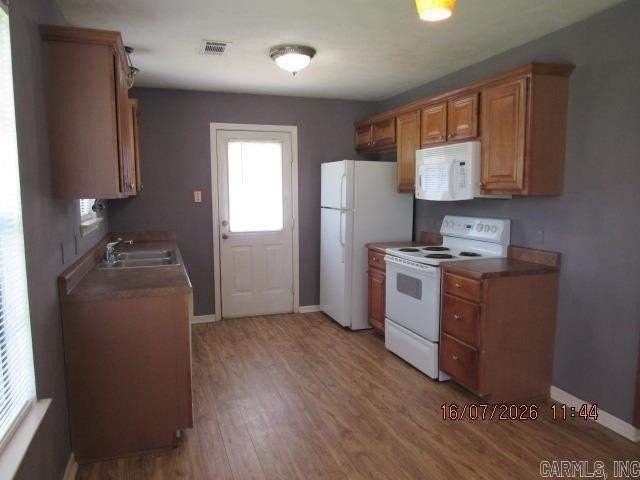 1310 Choate St - Photo 6 of 12