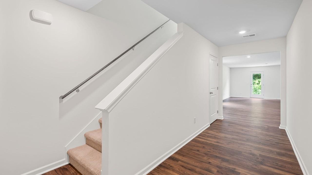271 Quarter St - Photo 4 of 29