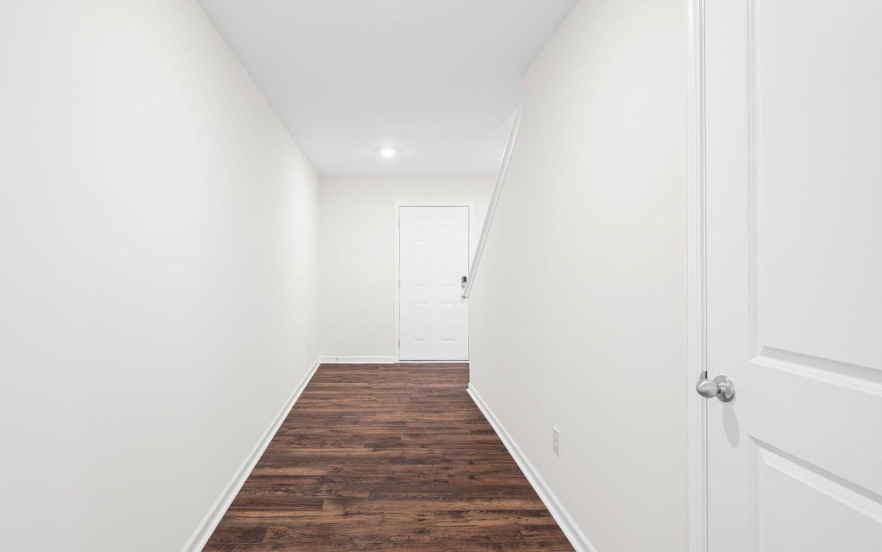 271 Quarter St - Photo 5 of 29