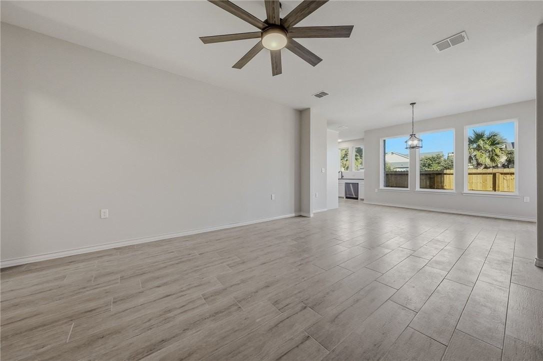 710 Mereet Dr - Photo 6 of 29