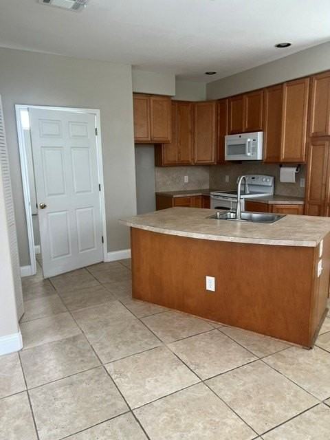 914 Recreation Dr - Photo 6 of 13