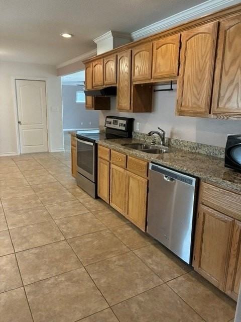 310 S 24th St - Photo 4 of 12