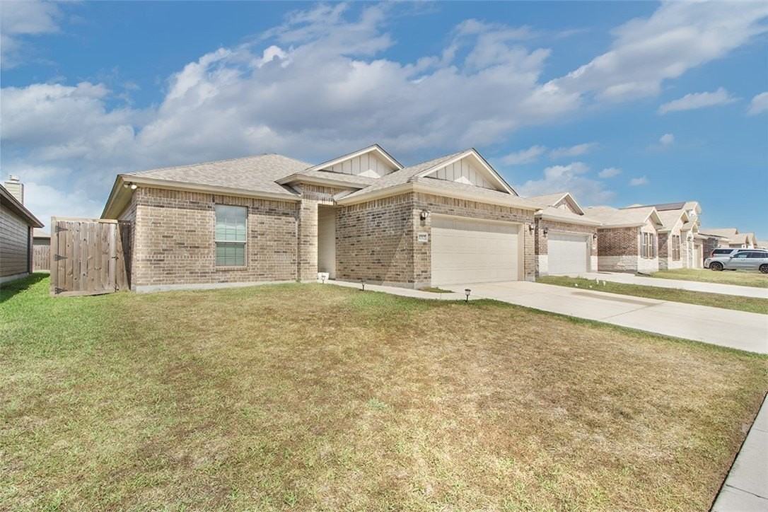 1012 Ocean Breeze - Photo 2 of 28