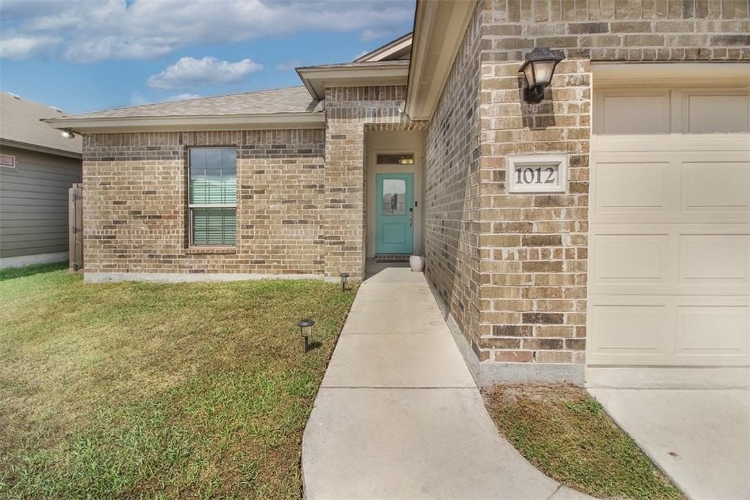 1012 Ocean Breeze - Photo 3 of 28
