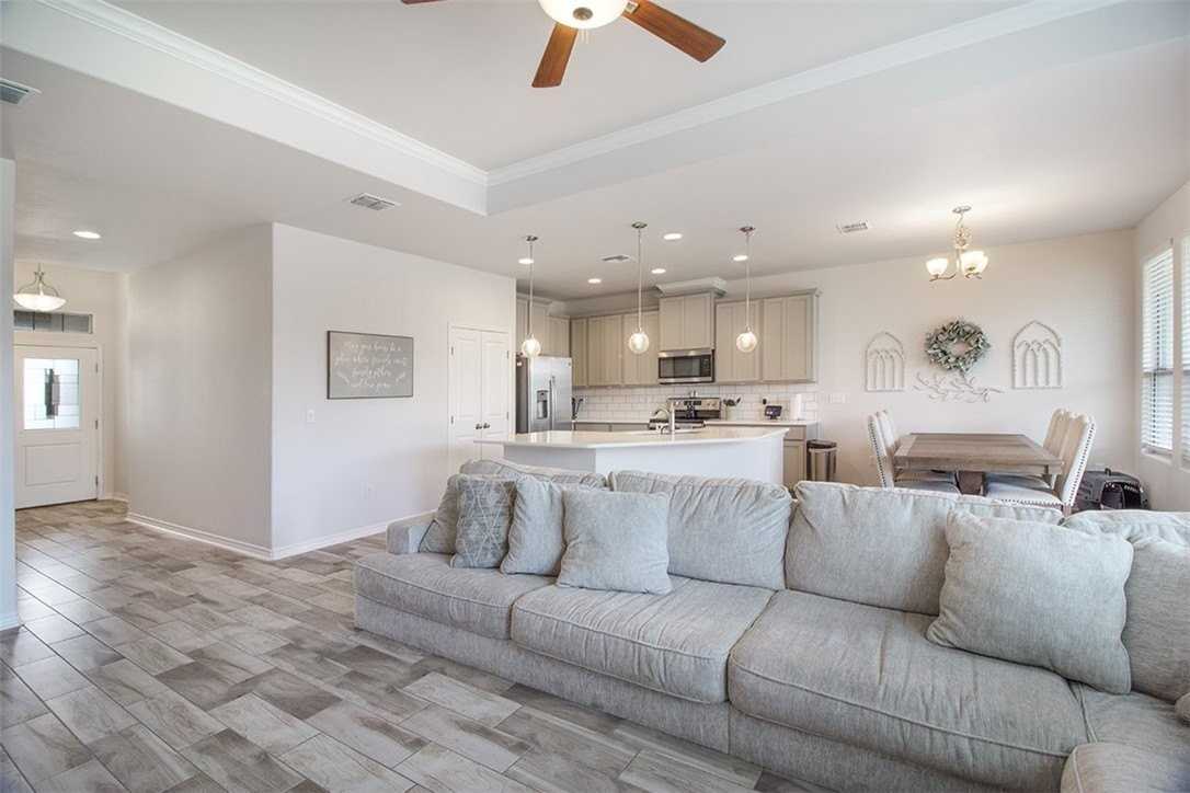 1012 Ocean Breeze - Photo 7 of 28