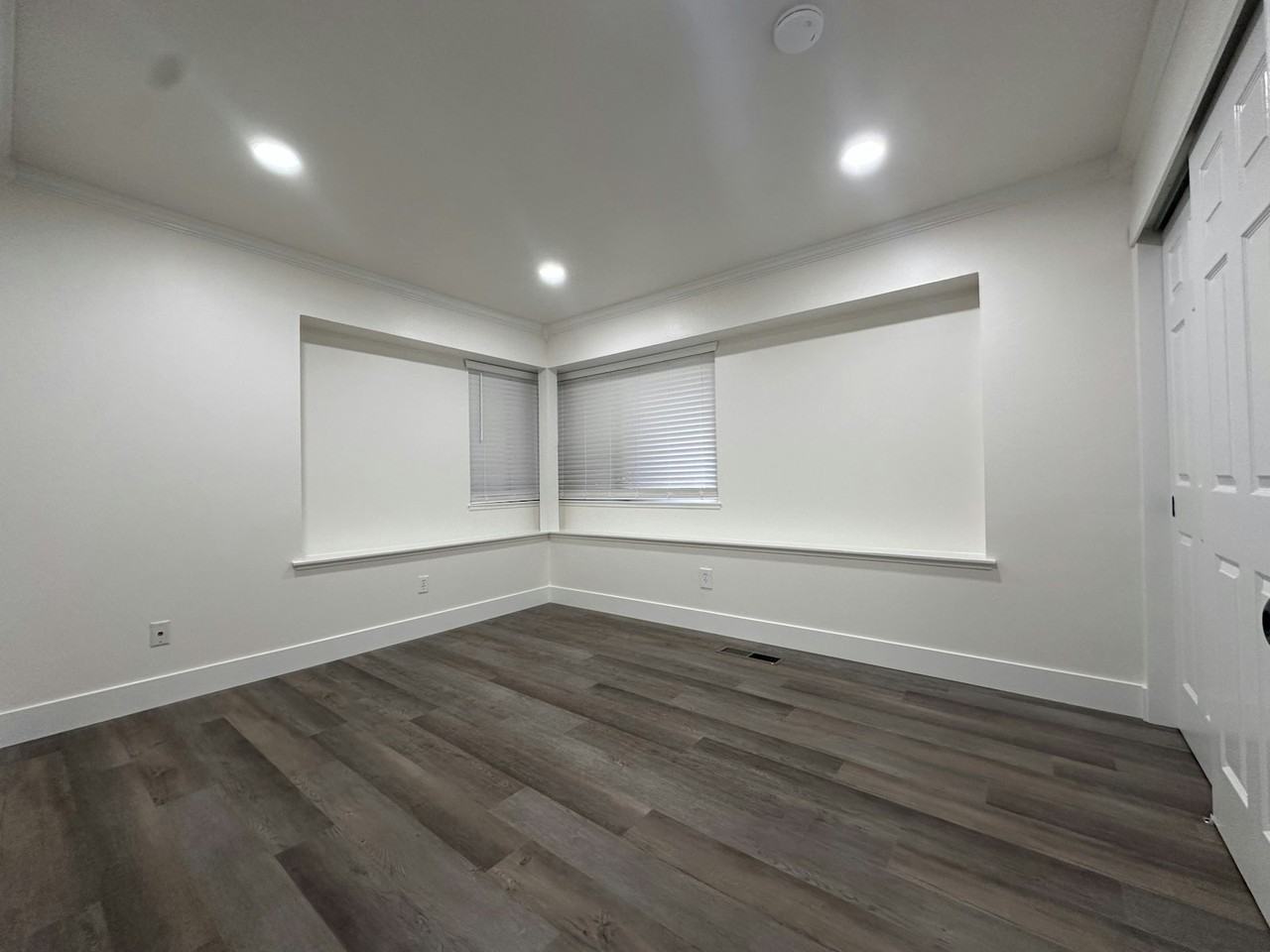 6600 Oakcrest Ave - Photo 3 of 5