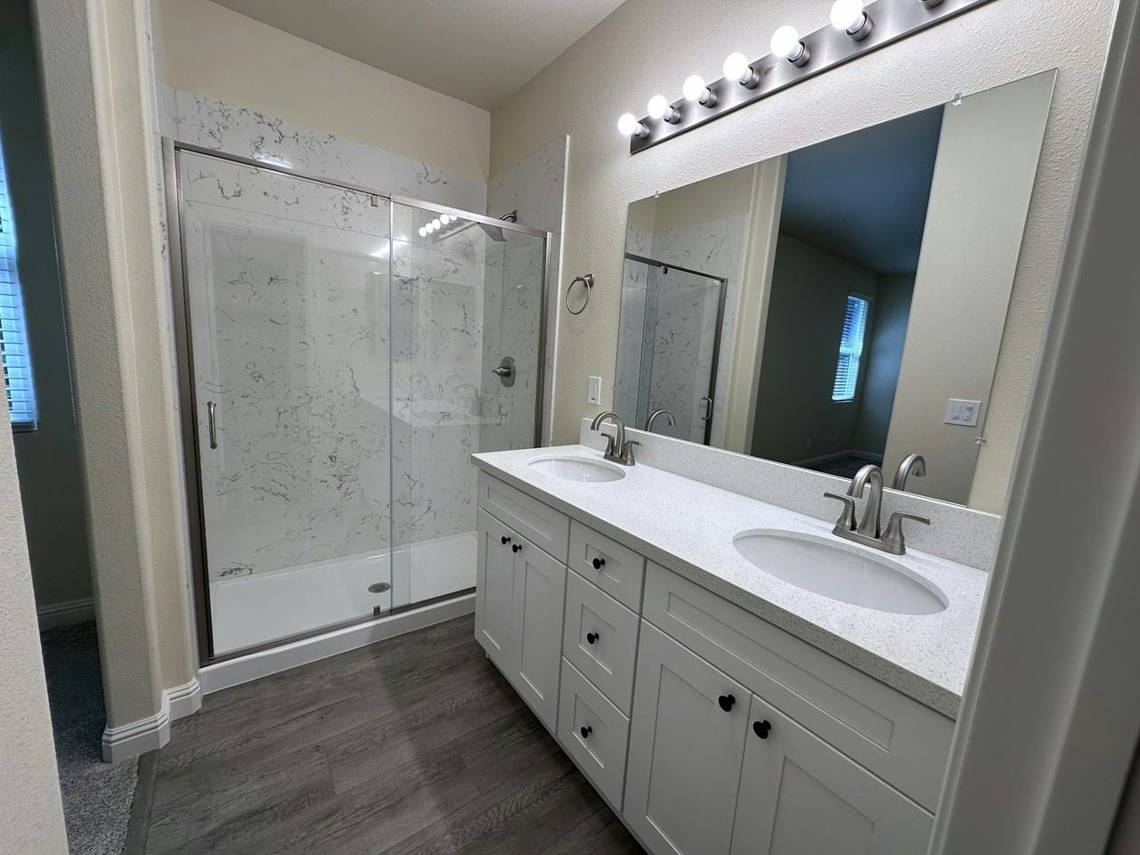 5118 Oleander Drive - Photo 2 of 9