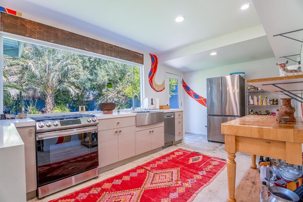 44828 Rubidoux St - Photo 4 of 40