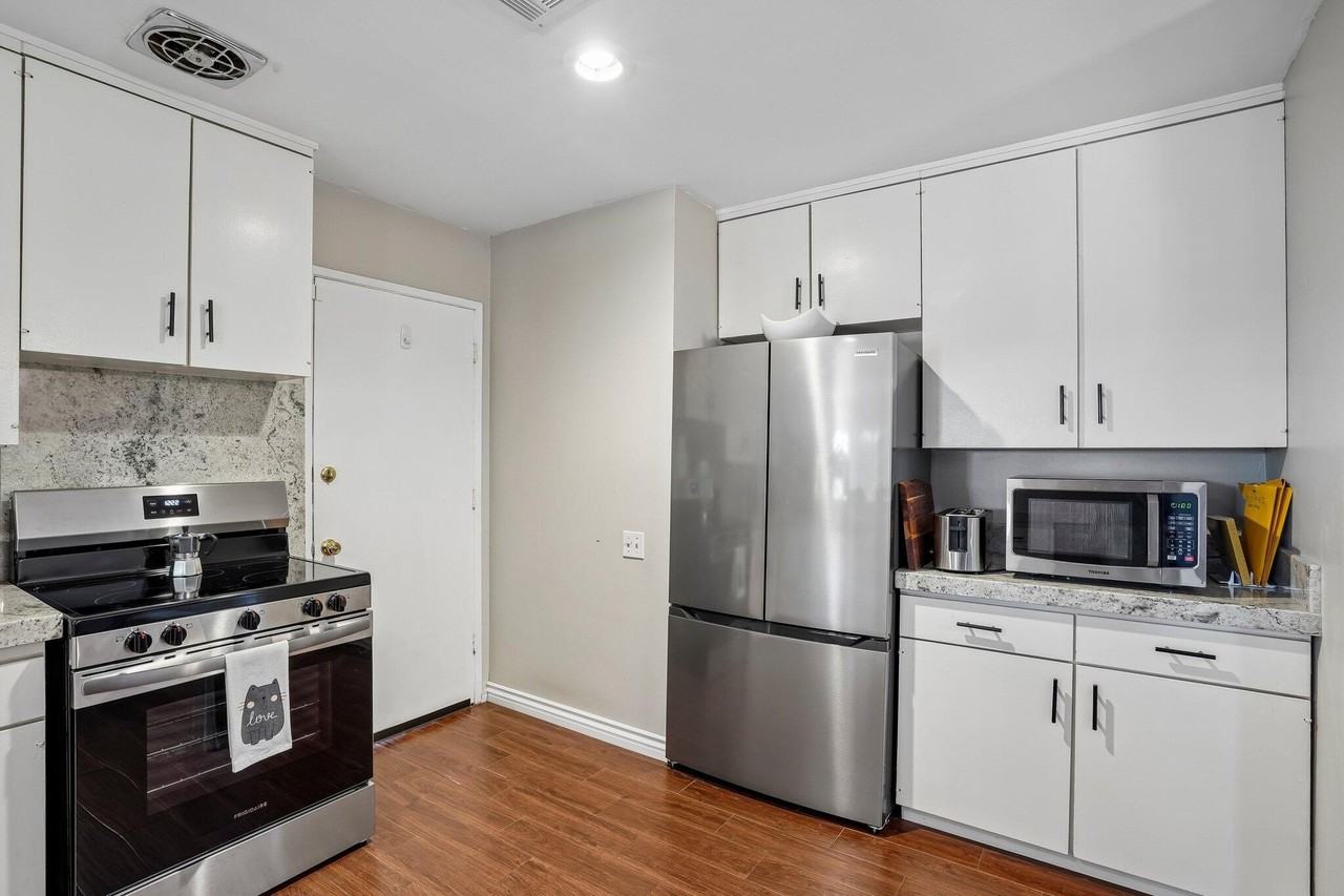 43435 Illinois Ave - Photo 7 of 32