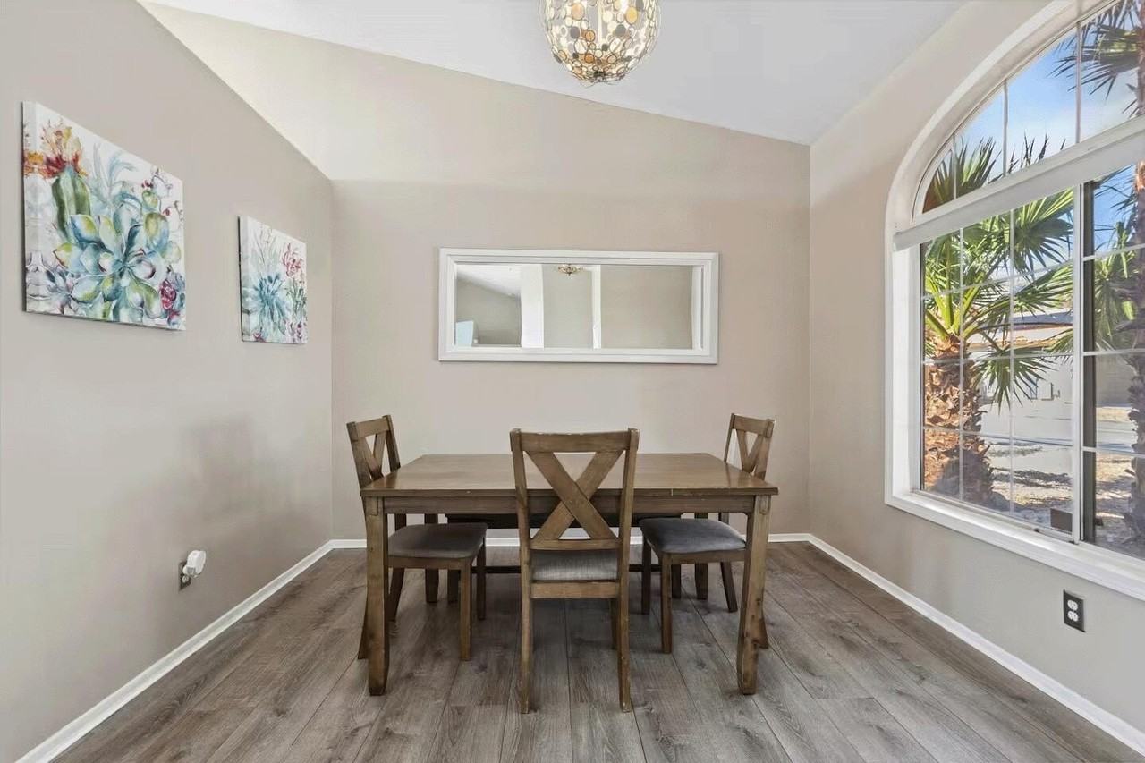 9693 El Rio Ln - Photo 5 of 35
