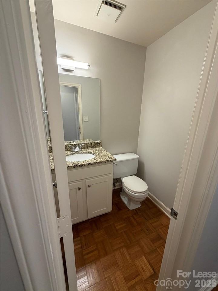 6648 Bunker Hill Cir - Photo 4 of 25