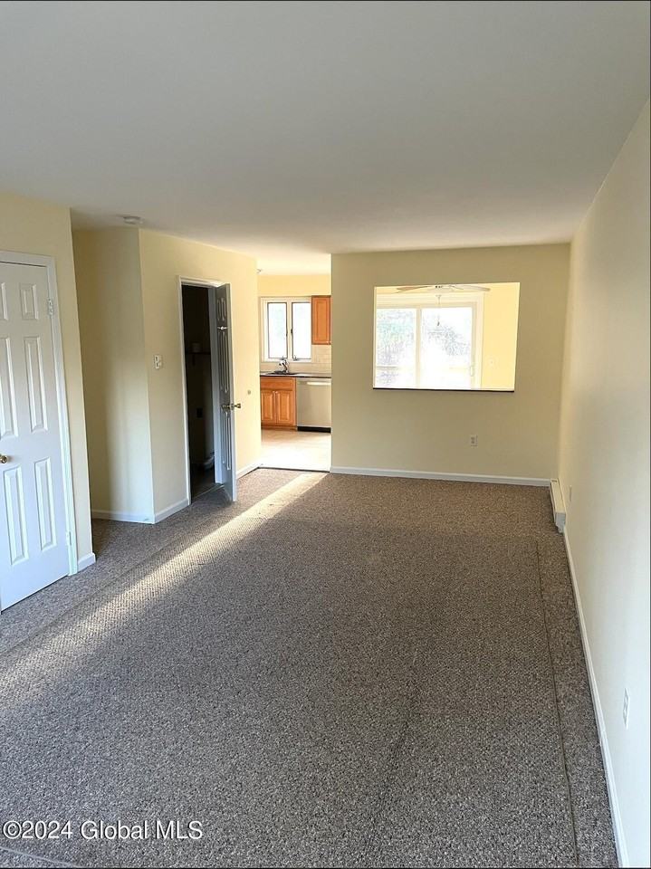 23 Woodridge Cir #A - Photo 4 of 21