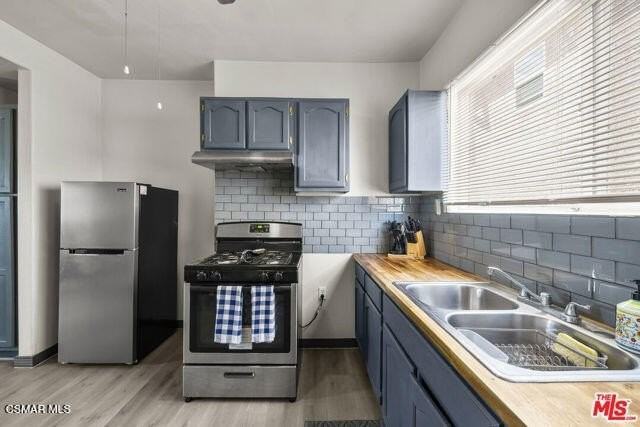 3611 Whiteside Street #B - Photo 4 of 12