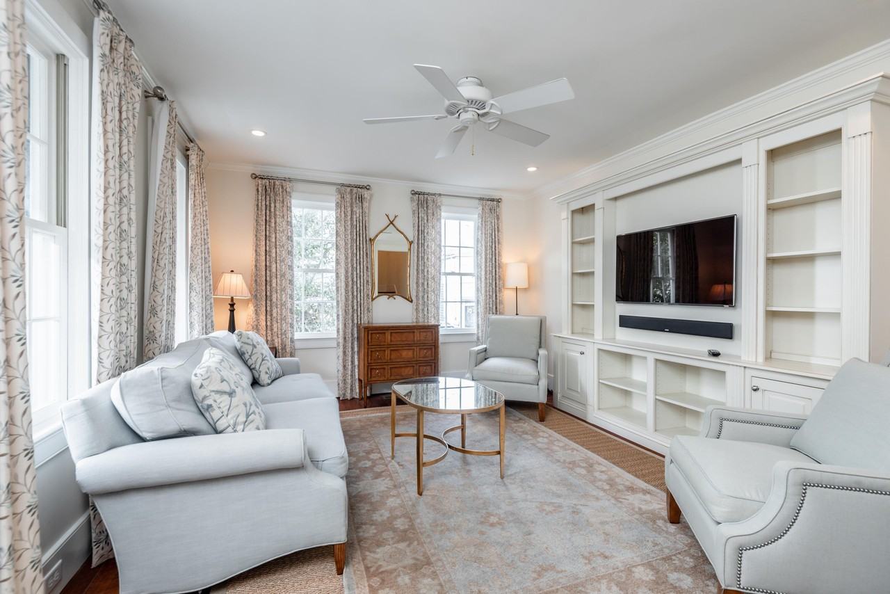 108 Smith St #M - Photo 4 of 30
