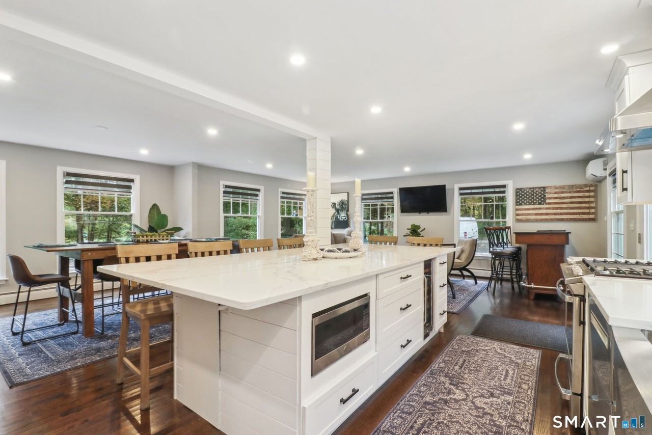 60 Little Meadow Rd - Photo 5 of 28