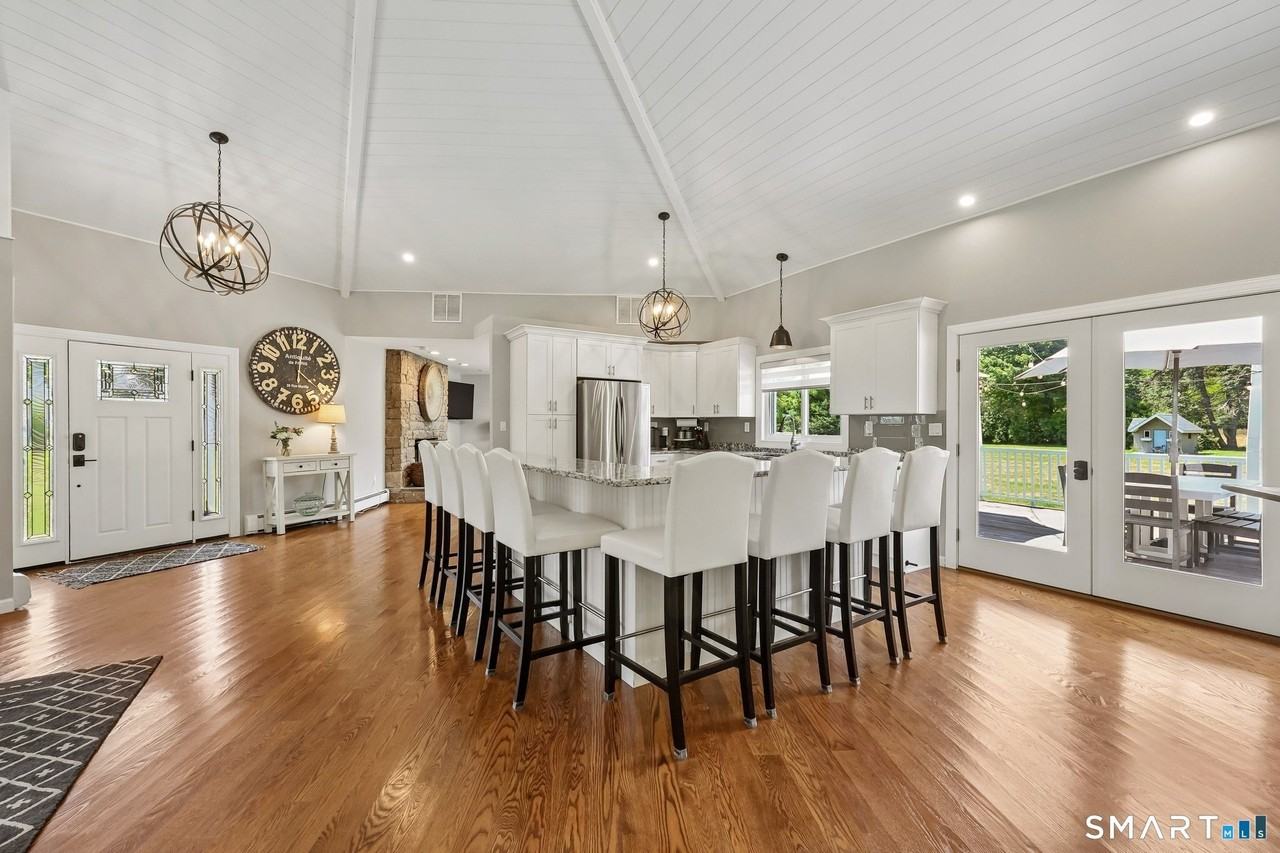 687 Richies Way - Photo 6 of 26