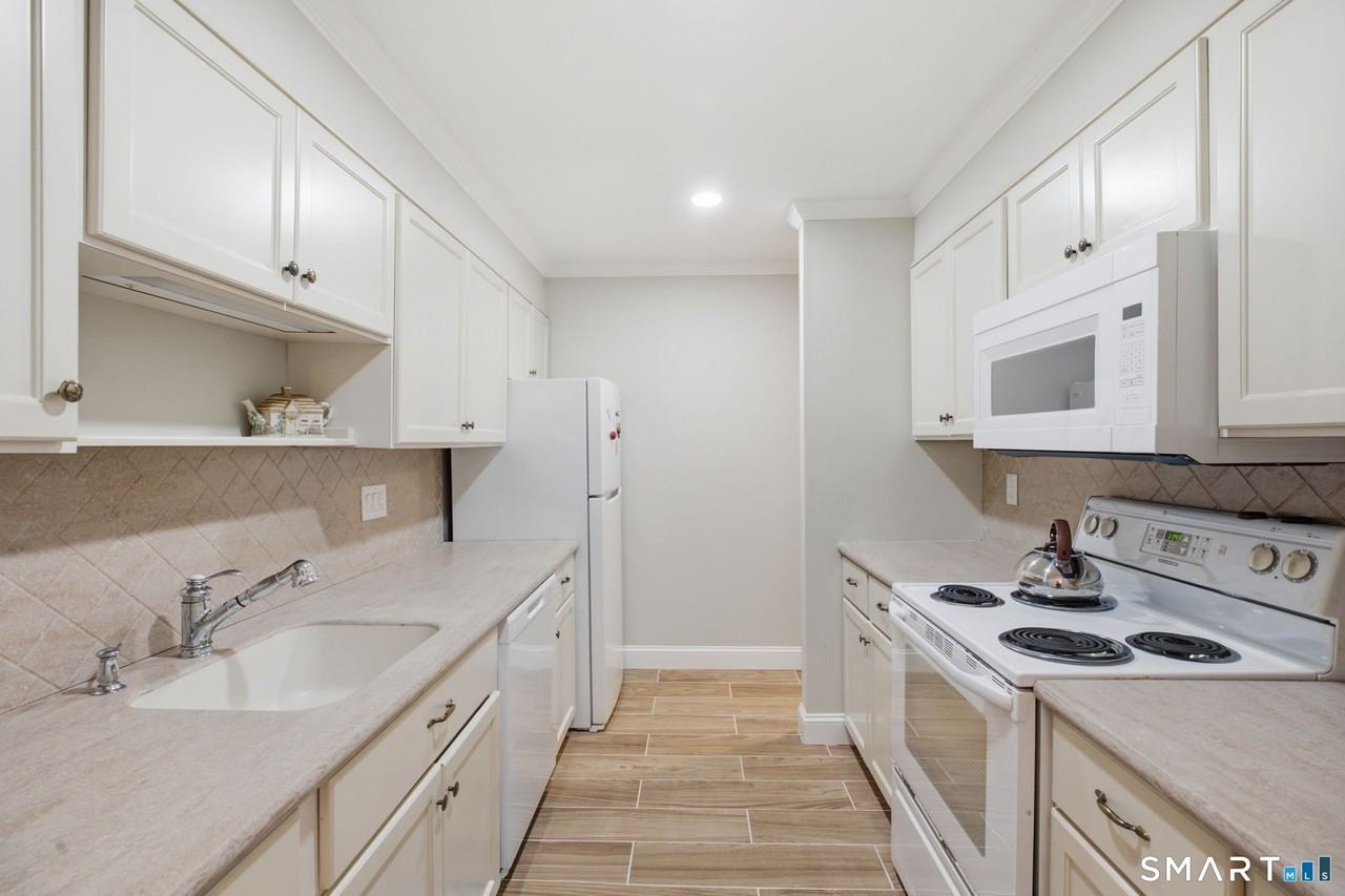 247 Hamilton Ave #3 - Photo 5 of 20