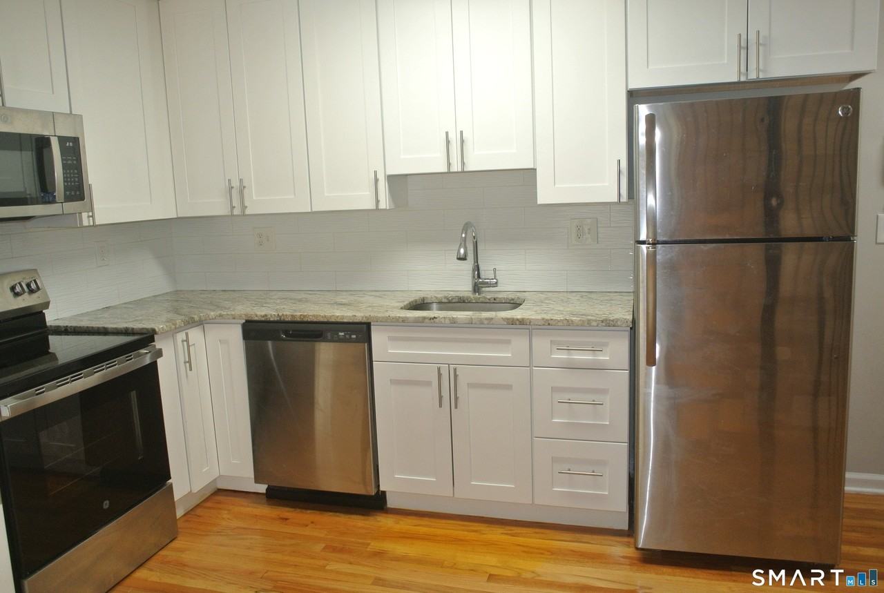 670 Boston Post Rd #5 - Photo 2 of 18