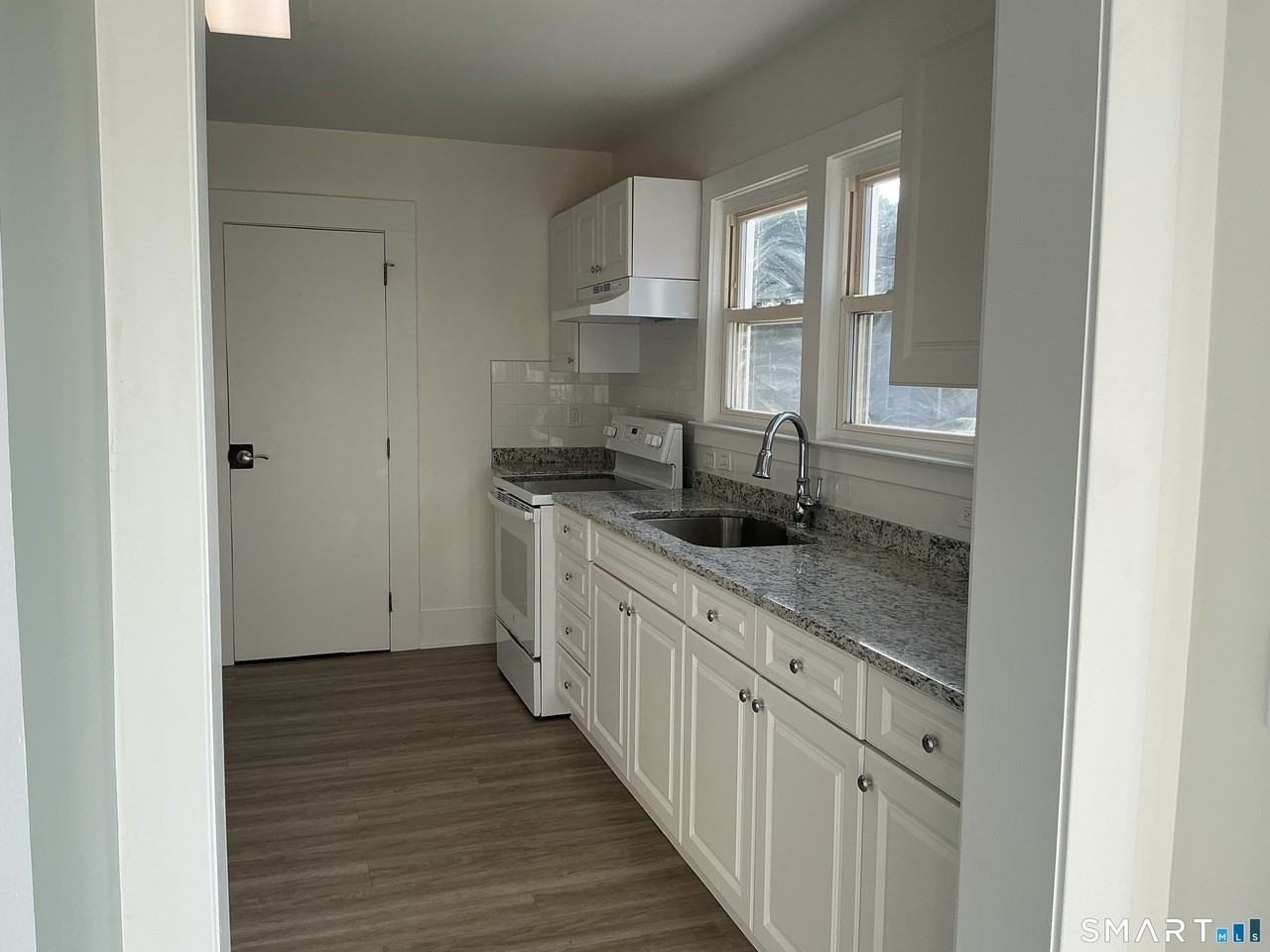 35 West St - Photo 2 of 29