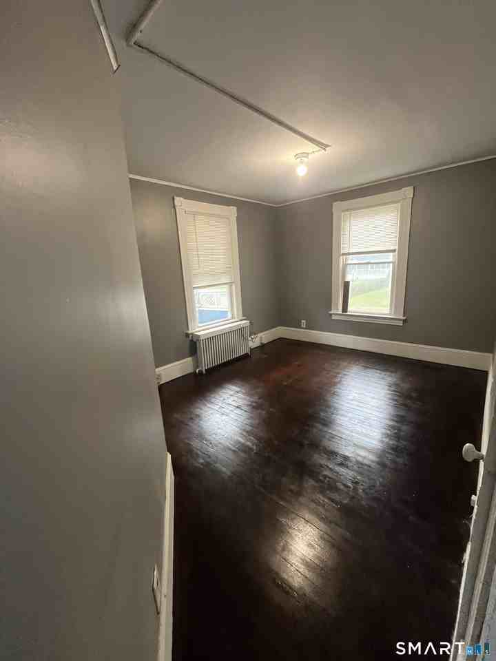 11 Addison St #1stFL - Photo 2 of 3